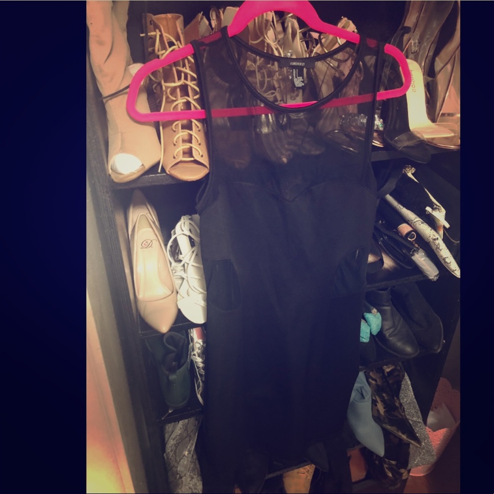 Foreve21 black dress